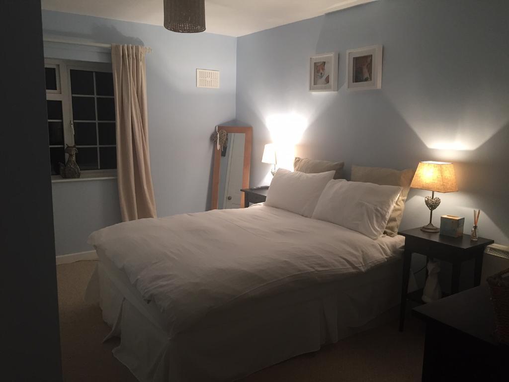 Illshaw Heath Farm Guest Lodge Хокли-Хит Номер фото